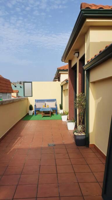 Atico A 500M Del Mar Con Plaza De Garaje Y Gran Terraza Apartment A Guarda Luaran gambar
